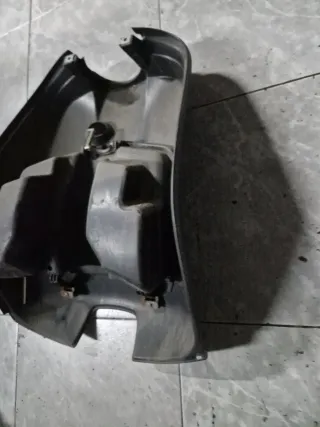 Contraescudo Vespa LX