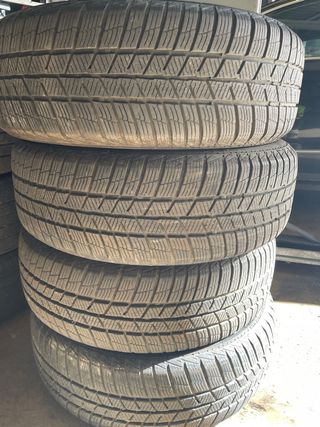 4 Neumáticos Seminuevos 215/65/R17