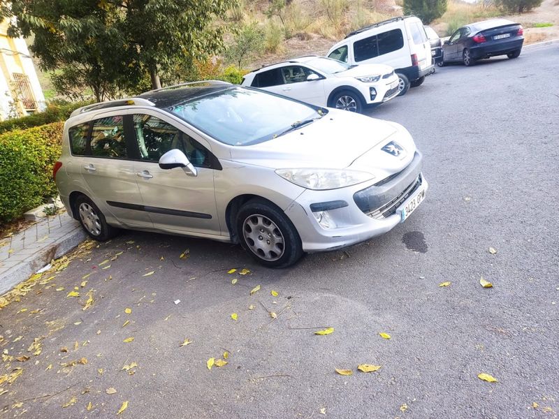 Peugeot 308 2009 - foto 1