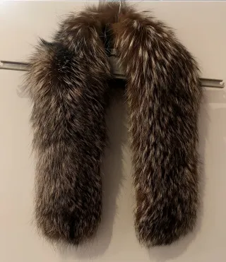 Cuello de zorro auténtico