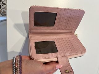 Monedero Guess Rosa y Dorado