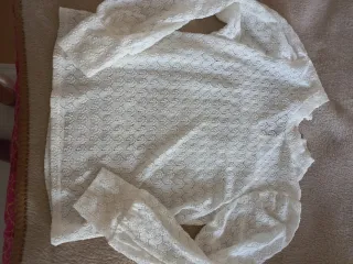 Blusa blanca de encaje