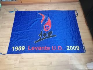 Bandera Levante U.D. Centenario 1909-2009