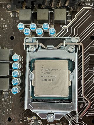 MSI B150 PC MATE + Intel i7 6700k CPU + 16GB RAM