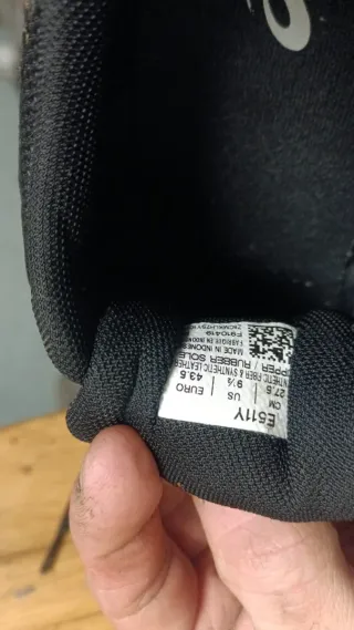 Zapatillas pádel negras y naranjas