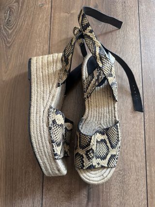 Sandalias cuña esparto Massimo Dutti