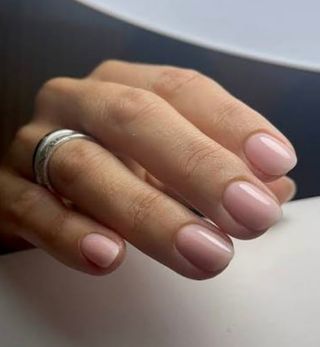 Servicio de uñas a domicilio por 20€. Ciudad real.