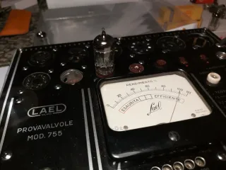 Coppia Valvole Fivre ECC82 amplificatrici nuove.