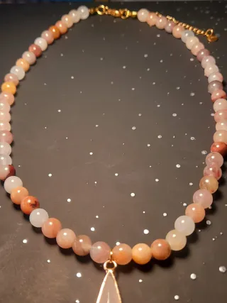Collar hecho a mano cuarzo rosa y multicolor