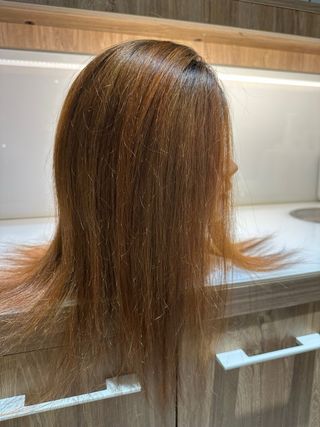 Maniquí peluquería cabello natural