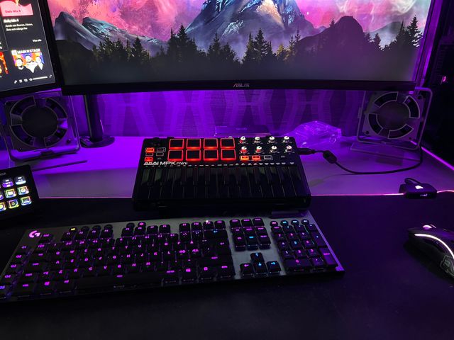 Soporte Akai MPK Mini MK2 20°