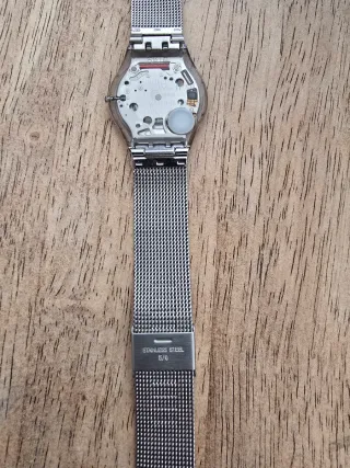 Orologio Swatch Skin con Maglia Metallica Trasparente