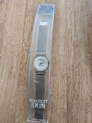 Orologio Swatch Skin con Maglia Metallica Trasparente