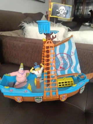 Barco Pirata Bob Esponja con Figuras