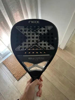 Pala de pádel NOX  AT10 ATTACK 18k