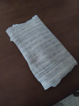 Mesa y 4 sillas nogal