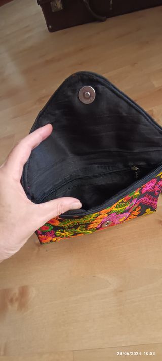 Bolso de mano bordado multicolor