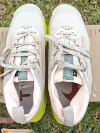 Nike Pegasus Trail 5 GTX amarillo/rosa