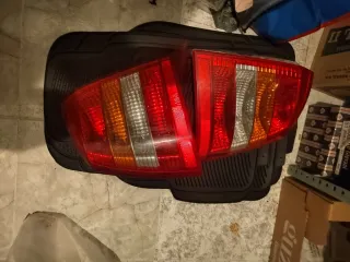 Pilotos traseros coche