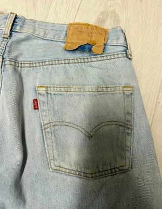 Jeans blu lavaggio chiaro