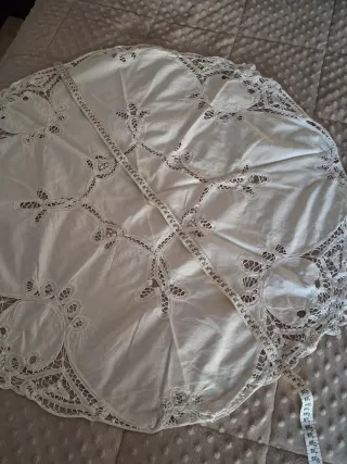 Tovaglia fatta a mano , ricamata