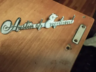 Insignia Austin of England 1956