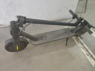 Patinete Xiaomi Mi Essential Negro