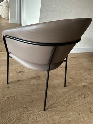 Sillón moderno polipiel y metal