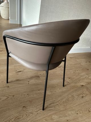 Sillón moderno polipiel y metal