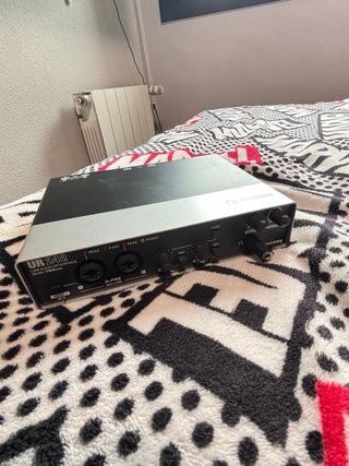 Interfaz de Sonido Steinberg UR242