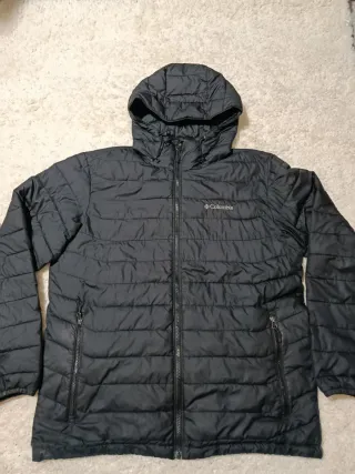 Piumino Columbia nero con cappuccio