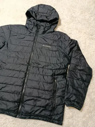 Piumino Columbia nero con cappuccio