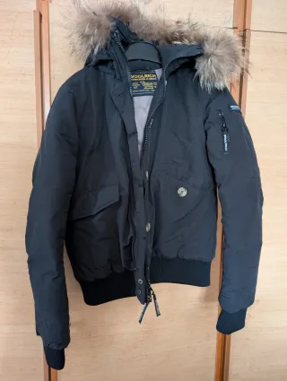 Woolrich Bomber Nero con Cappuccio e Pelliccia