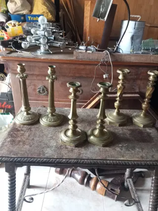 2 Relojes de Mesa Dorados