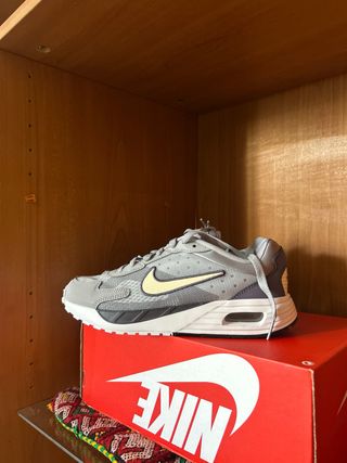 Zapatillas Nike Air Max Gris y Blanco Nuevas