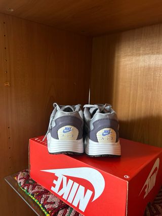 Zapatillas Nike Air Max Gris y Blanco Nuevas