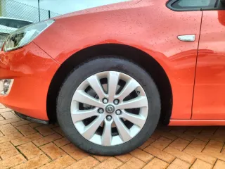 Opel Astra 2011