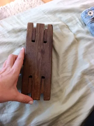 Reposapiés de madera para guitarra