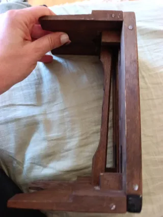 Reposapiés de madera para guitarra