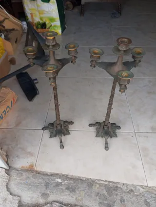 2 Candelabros Bronce Pata Cabra