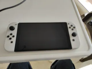 Nintendo Switch OLED Bianca