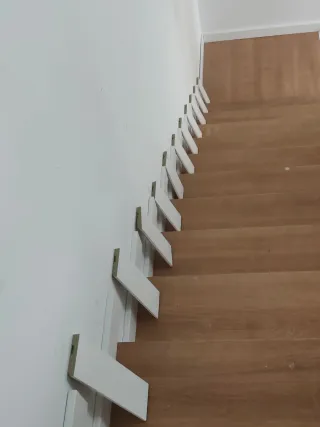 Tarima de madera para escaleras