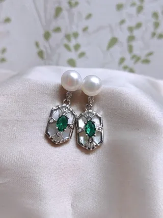 Pendientes Perla Nacar y Esmeralda Hidrotermal Pla