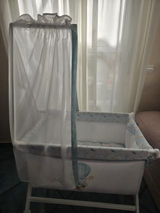 Minicuna Naf Naf con estampado