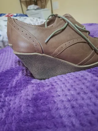 Zapatos de vestir marrones para mujer