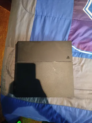 PS4 (PlayStation 4) Negra + 5 Juegos