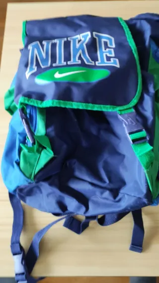 Mochila Nike azul y verde