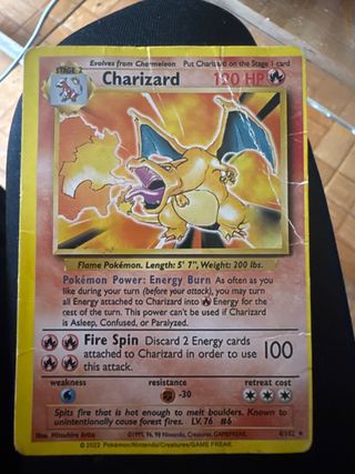 Carta Pokémon Charizard Stage 2