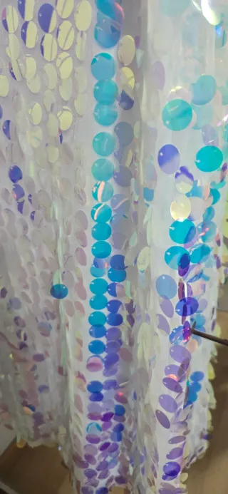 Vestido blanco con cuello dorado,todos por 30 euro