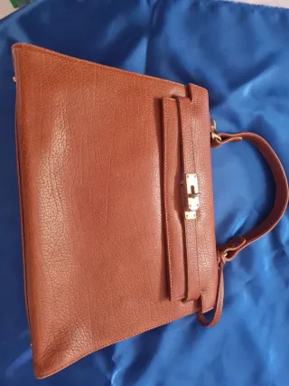 Bolso de piel color whisky tipo Kelly